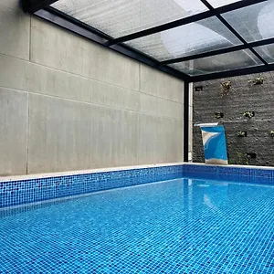 Wynwood House 100 Apartment Bogota